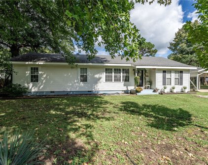 56 Old Depot Road, Farmington
