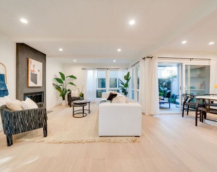 2520 Arizona Avenue Unit 4, Santa Monica