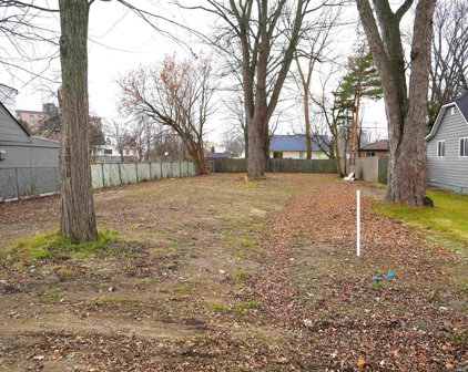 25060 Harrison, Harrison Twp