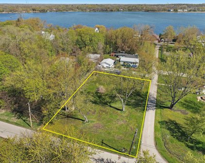 28490 W Main Street, Wauconda