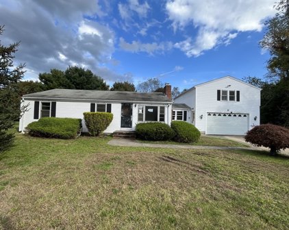 7 Stagecoach Rd, Rehoboth