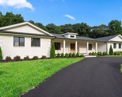 142 Buckskin Dr, Wayland