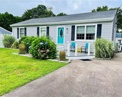62 Montauk Avenue, Westerly