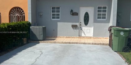 1845 W 72nd Pl, Hialeah