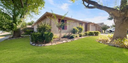 214 Regency Drive, Deer Park