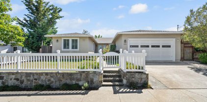 2555 Eaton AVE, San Carlos