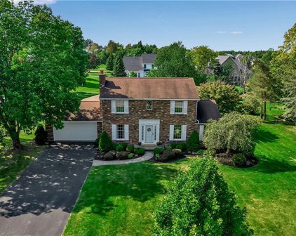 54 Quaker Lake Ter, Orchard Park-146089