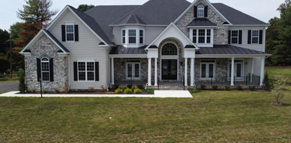 12918 Briar Creek Ct, North Potomac