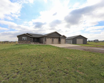 2464 Helen Drive N, Mandan