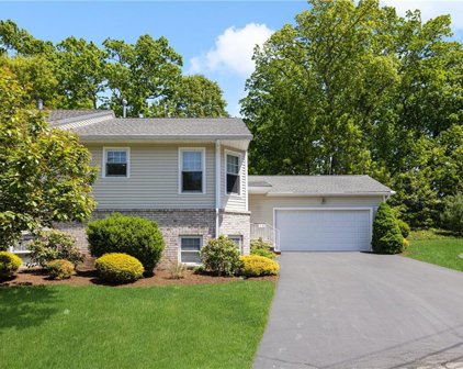 4 Hunters  Run Unit 4, North Providence