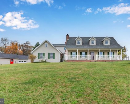 253 Carlisle Rd, Newville