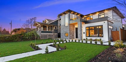 744 E 9th Street, North Vancouver