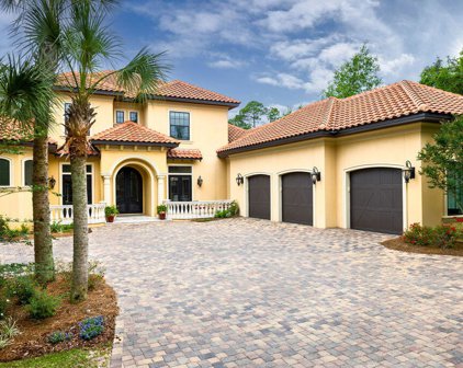432 Captains Cir Circle, Destin