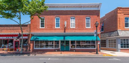25-27 E Dover St, Easton
