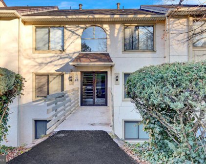 48 Muirfield Dr, Reading