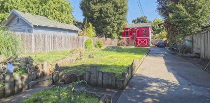 1368 Grove St, Alameda