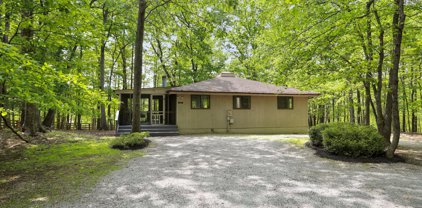 65 Pathfinder Ln, Hedgesville