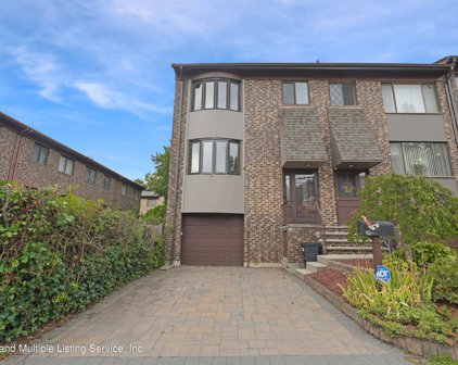 391 Fingerboard Road, Staten Island