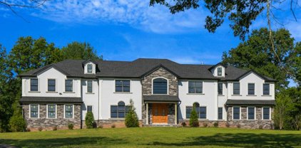 30 Planters Row, Montgomery Twp.