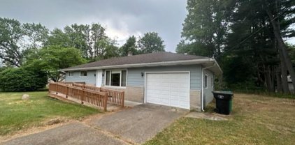 55105 Country Club Road, South Bend