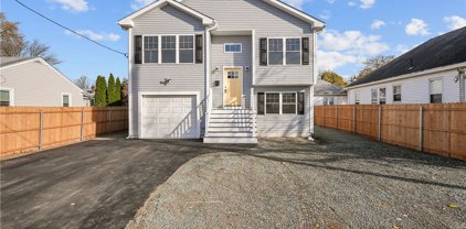 35 Rosella Avenue, Pawtucket
