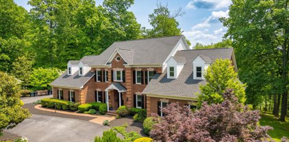 36477 Fox Haven Ln, Purcellville