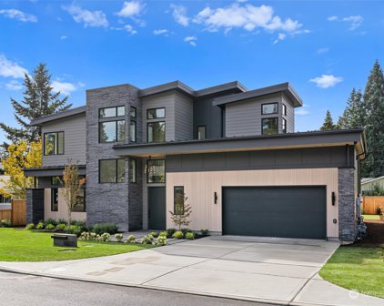 16027 SE 8th Street, Bellevue