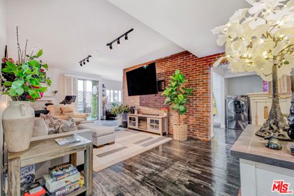 13331  Moorpark St Unit 207, Sherman Oaks