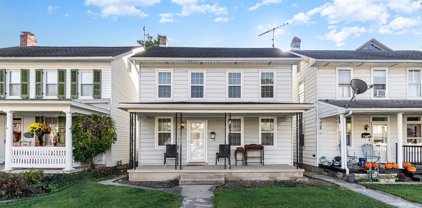 309 E Walnut St, Hanover