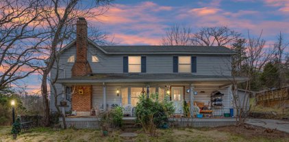 1444 Stokes Airport Rd, Front Royal
