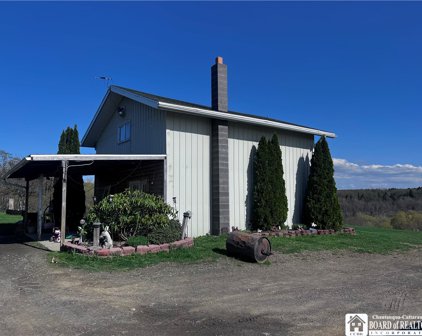 8768 Center  Road, Arkwright-062000