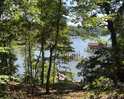 578 Pinewood Dr, Annapolis