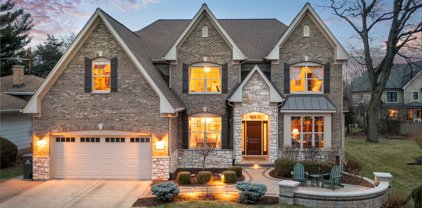824 N Eagle Street, Naperville