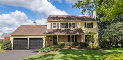 1090 Kenyon Dr, Fort Washington