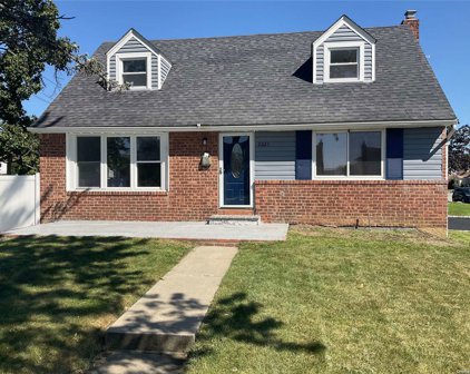 2625 Beech Street, East Meadow