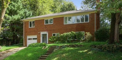 5504 33rd St N, Arlington