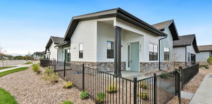 712 Greenfields Dr, Fort Collins