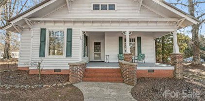 404 E 8th  Street, Oakboro