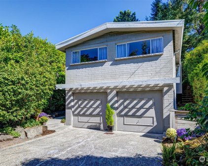 2712 61st Avenue SE, Mercer Island