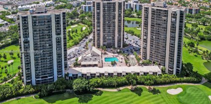 20379 W Country Club Dr Unit #1140, Aventura