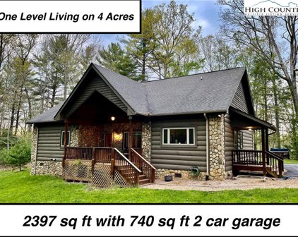 541 Woodland Ridge, Lansing