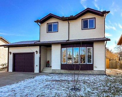 25 Brentwood Drive East, Strathmore
