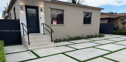 251 E 15th St, Hialeah