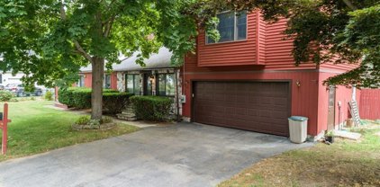 41 Lake Shore Dr N, Westford