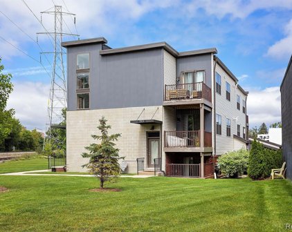 1260 DIAMOND Unit A, Royal Oak