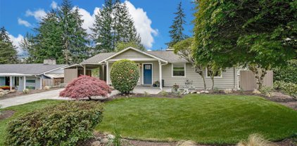 137 152nd Place SE, Bellevue