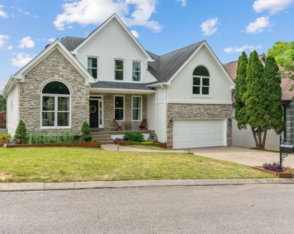 325 Bridgeway Dr, Franklin