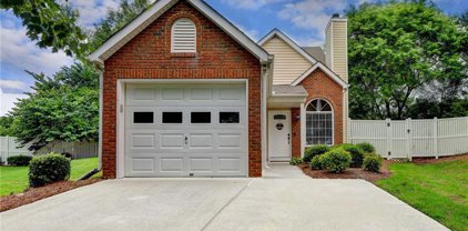 745 Avening Court, Milton