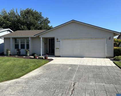 1335 Vanderbeck Ln, Woodburn