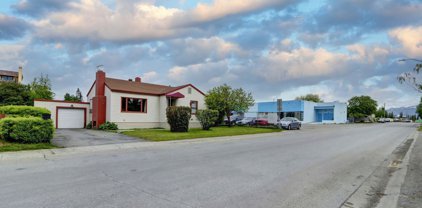 1069 W 25th Avenue, Anchorage